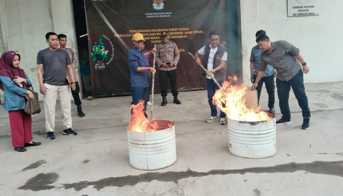 Total 931 Surat Suara Lebih dan Rusak Telah di Musnahkan Oleh KPU dan Bawaslu Kabupaten Sidoarjo