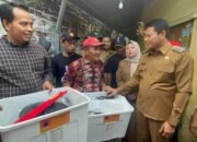 Plt. Bupati Sidoarjo Kunjungi Dua Korban Kebakaran Rumah, Beri Bantuan