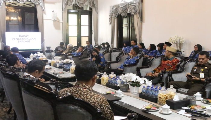 Jelang Nataru Plt Bupati Sidoarjo Pastikan Kebutuhan Pokok Aman