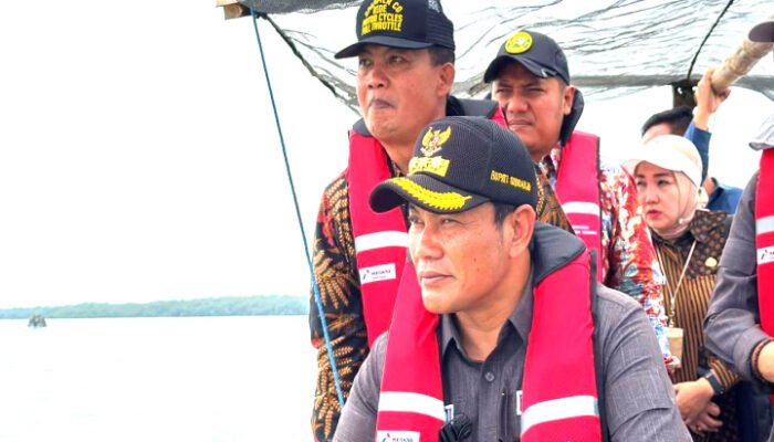 Forkopimda Sidoarjo Sidak HGB Laut di Desa Segoro Tambak