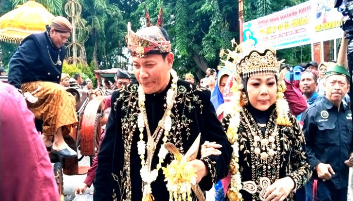 Tradisi Gunungan Sedekah Bumi Warnai Harjasda Sidoarjo ke -166