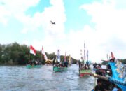 Seratus Lebih Perahu Nelayan Iringi Petik Laut di Banjarkemuning