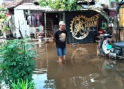 Wajah Desa Tengah Kota Sidoarjo Tampak Banjir Tak Kunjung Surut