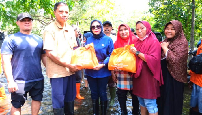 Bantuan Pada Korban Banjir di Sidoarjo Tertangani Dengan Cepat