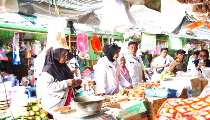 Lakukan Sidak Mendadak di Pasar Porong Wakil Bupati Sidoarjo