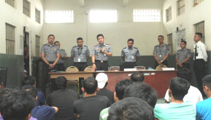 Lapas Kelas I Surabaya Berikan Layanan Pada WBP Lebih Terbuka