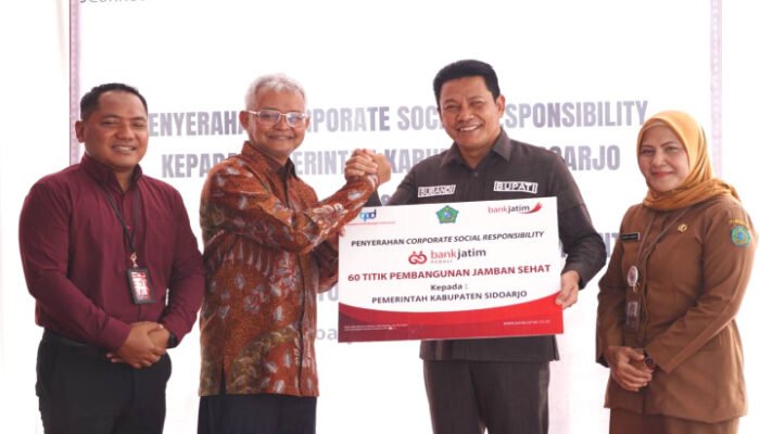 Bupati Sidoarjo Apresiasi Bantuan 60 Jamban Sehat Bank Jatim