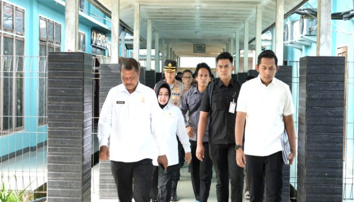 Tiba di Nabire, DIRJENPAS Sambangi Petugas Lapas Yang Terluka