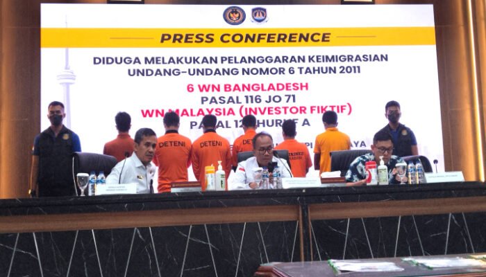 Imigrasi Surabaya Amankan 7 WNA Dalam Operasi Wirawaspada