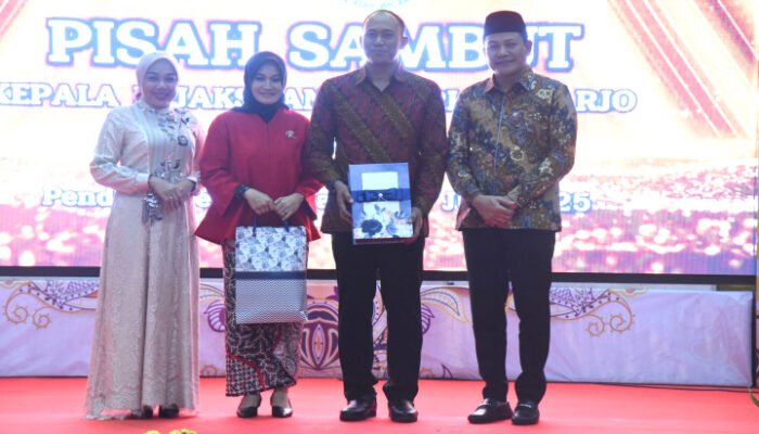 Serah Terima Jabatan Kajari Sidoarjo, Dihadiri Bupati Subandi
