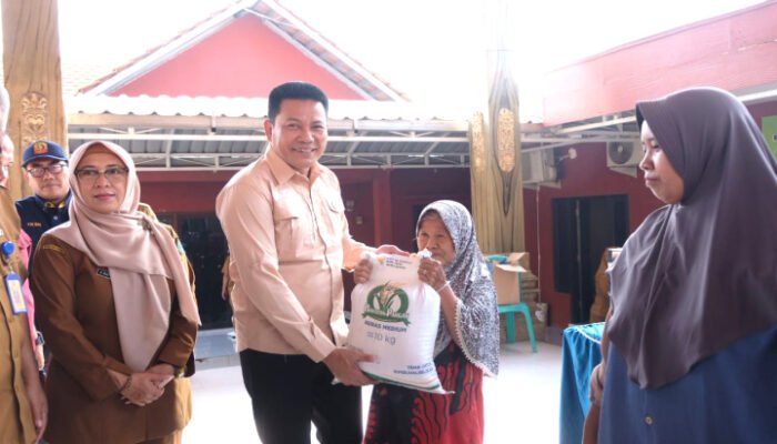 Bantuan Pangan Bupati Subandi Pastikan Distribusi Tepat Sasaran