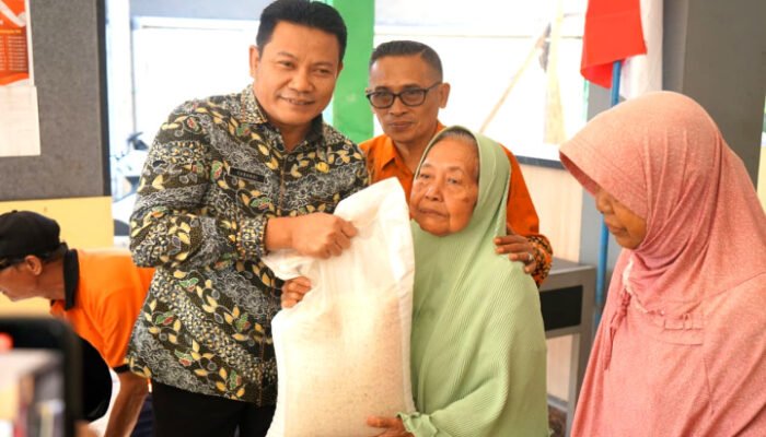 Sidoarjo Dapatkan 80 Ton Bantuan Pangan Beras Tepat Sasaran