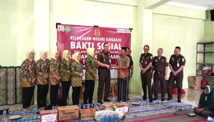 Hari Jadi ke-80 Kejari Sidoarjo Gelar Baksos di Yayasan Syuhada