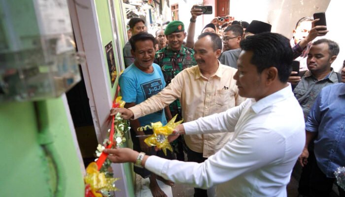 Serahkan Kunci Bupati Subandi Renovasi RTLH Dua Rumah Warga