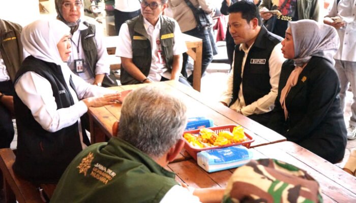 Gubernur dan Bupati Sidoarjo Tinjau Pasar Murah di Gedangan
