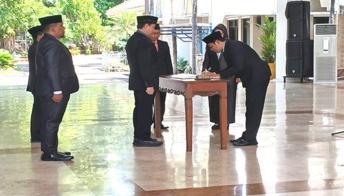 Bupati Subandi Lantik 61 Pejabat Pemkab Sidoarjo