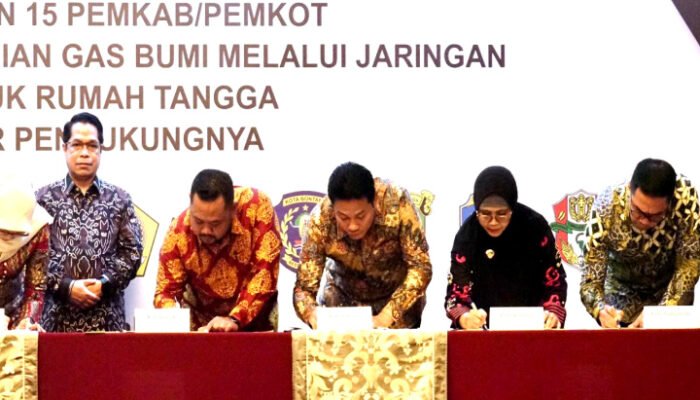 Bupati Subandi Tanda Tangani MoU Bantuan Jargas 7.223 SR