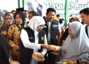 Kembali Bupati Dampingi Gubernur Jatim Tinjau Pasar Murah