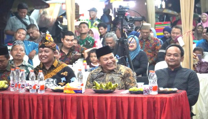 Warga Kloposepuluh Hadiri Sedekah Bumi Bersama Bupati Subandi