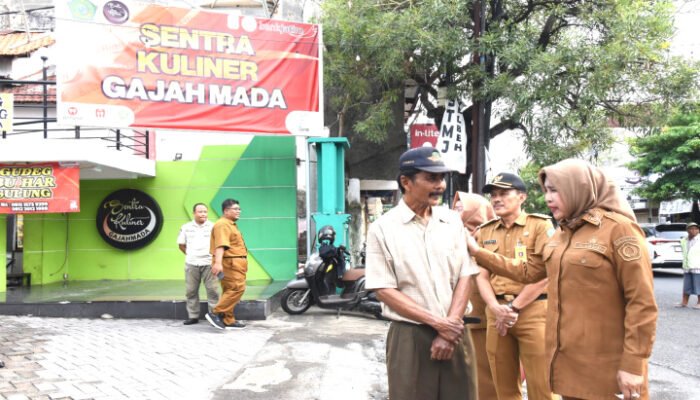 Wabup Sidoarjo Bakal Tata Ulang Sentra Kuliner Gajahmada