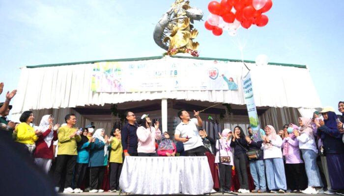 Bupati Subandi Gelorakan Sidoarjo Bebas TBC 2030 di Alun-alun