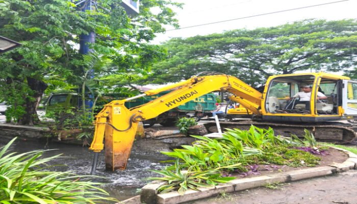 Rumah Pompa Siaga 24 Jam Atasi Banjir di Depan Lippo