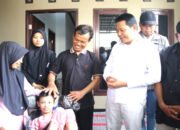 Gadis Lumpuh Sejak Kecil, Bupati Subandi Beri Bantuan Kursi Roda