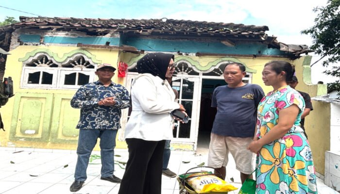 Wabup Sidoarjo Tinjau Kerusakan Rumah Warga Akibat Angin