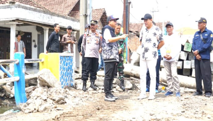 Sidak Infrastruktur Bupati Sidoarjo Sampaikan Penting Tepat Waktu