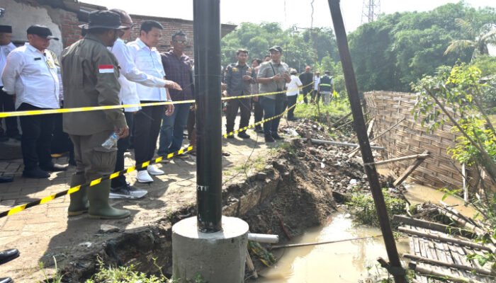 Bupati Sidoarjo Instruksikan Penanganan Cepat Sungai Longsor