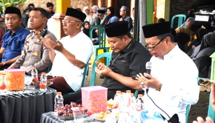 Bupati Subandi Takziah di Rumah Duka Praja IPDN Sidoarjo