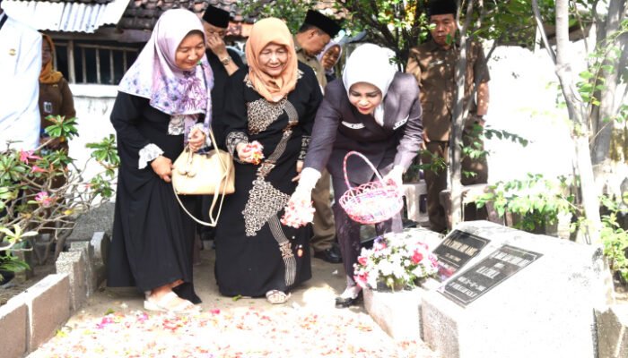 Wabup Sidoarjo Ziarah ke Makam Mantan Para Bupati Sidoarjo