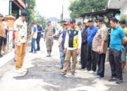 Bupati Sidoarjo  Memastikan Perbaikan Jalan Berjalan Maksimal