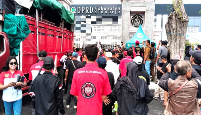 Rindukan Perdamaian, Ormas dan LSM Sidoarjo Aksi di DPRD