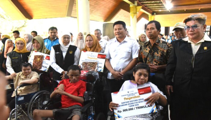 Gubernur Salurkan Bansos Rp 3,016 Miliar, Pada Warga Sidoarjo