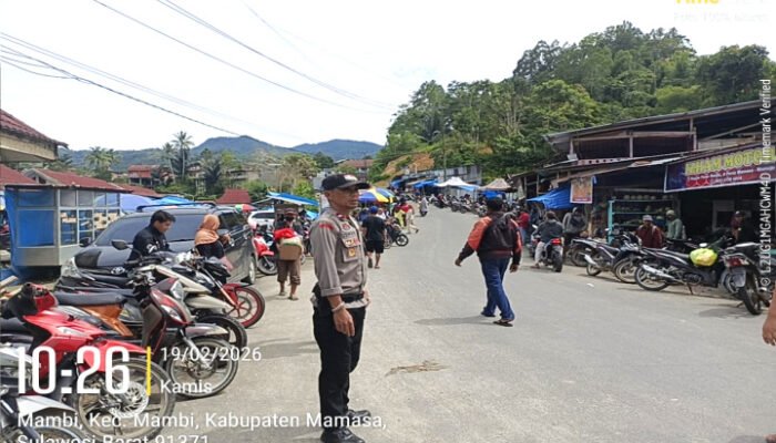 Polsek Mambi Laksanakan Pengamanan Pasar, Menjaga Stabilitas