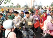 Forkopimda dan ASN Sidoarjo Bagikan 75.000 Paket Takjil