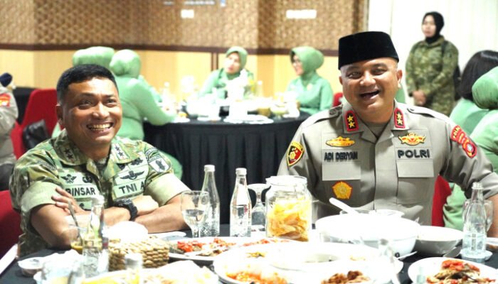 Kapolda Sulbar Hadiri Bukber Bersama Pangdam XXIII/PW