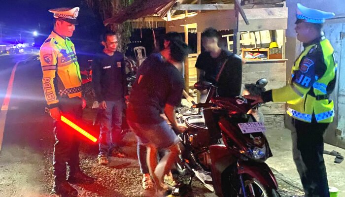 Cahaya Biru PJR Ditlantas Polda Berpatroli, Berikan Rasa Aman