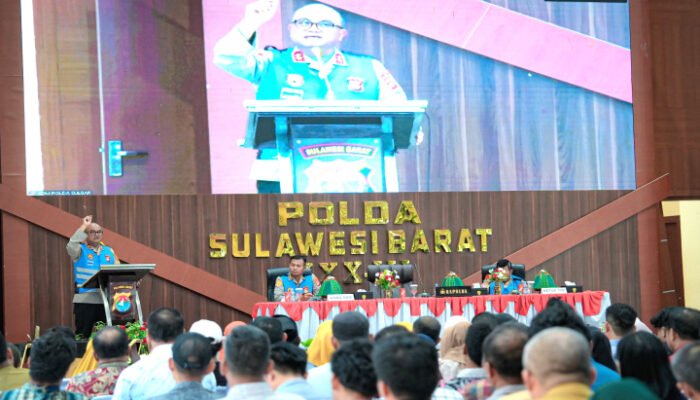 Pengambilan Sumpah dan Pakta Integritas Oleh Kapolda Sulbar