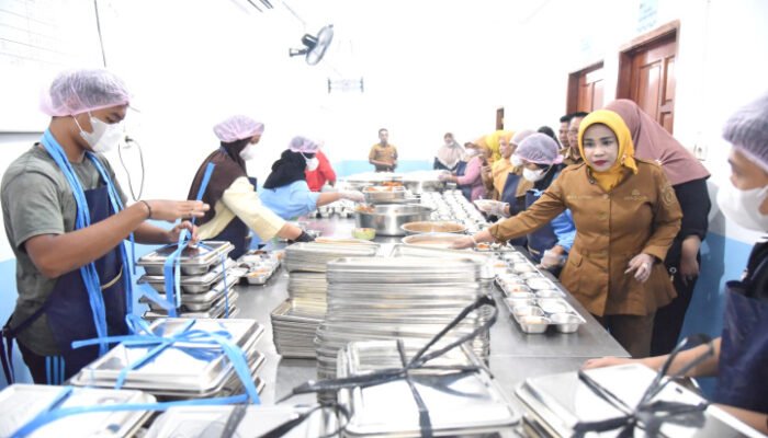 Tiga Bulan Beroperasi, SPPG Kepuhkemiri Disidak Wabup Sidoarjo