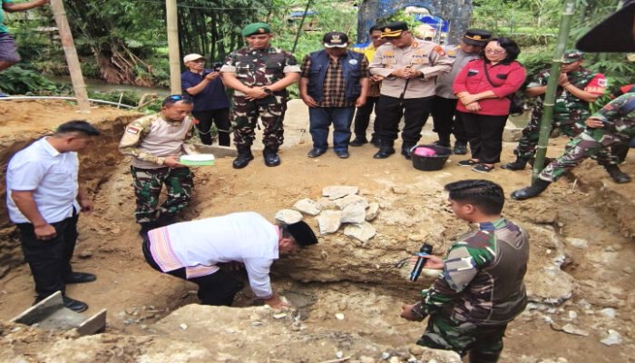Kapolres Hadiri Peletakan Batu Pertama Jembatan di Tadisi