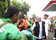 Bupati Sidoarjo Dampingi Gubernur Jatim Bagikan BBM Gratis