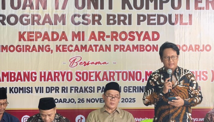 BRI Kanca Krian Salurkan Bantuan Komputer Kepada MI Ar-Rosyad