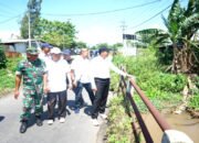 Bupati Sidoarjo Tinjau Jembatan Tarik Yang Memprihatinkan