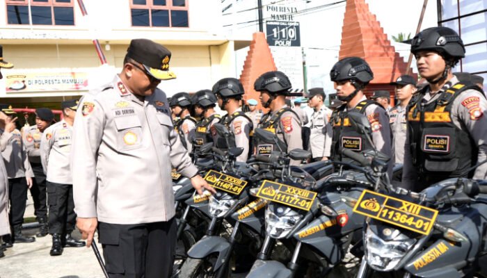 Kapolda Sulbar Kunker Ke Polresta Pastikan Pelayanan Optimal