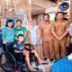 Ketua TP-PKK Mamasa Salurkan Bantuan Kursi Roda untuk Difabel