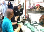 UMKM Naik Kelas, Wabup Sidoarjo Kunjungi Galeri Givari Shoes