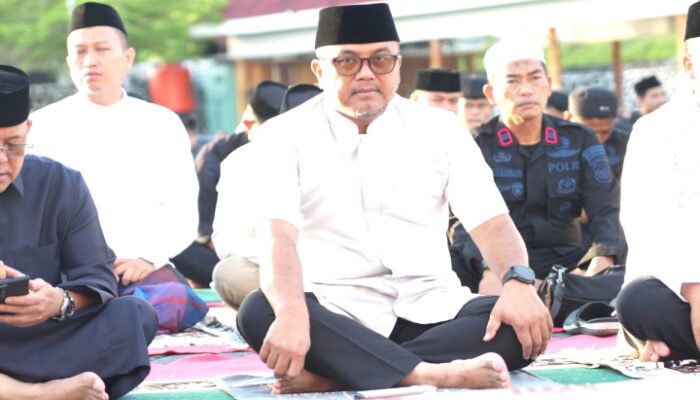 Melaksanakan Sholat Ied, Takbir Berkumandang di Polda Sulbar