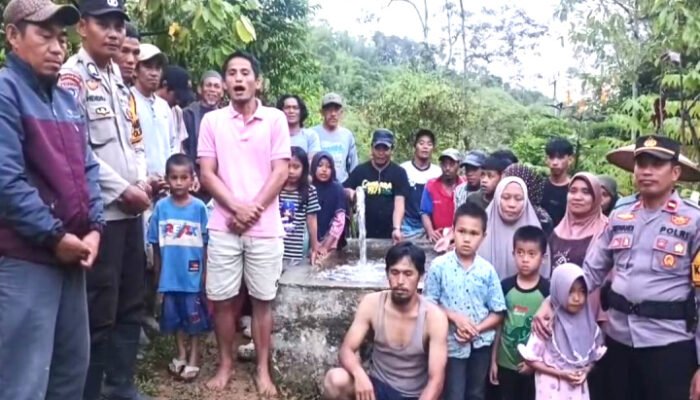 Solusi Nyata, Kapolda Sulbar Salurkan Bantuan Sarana Air Bersih